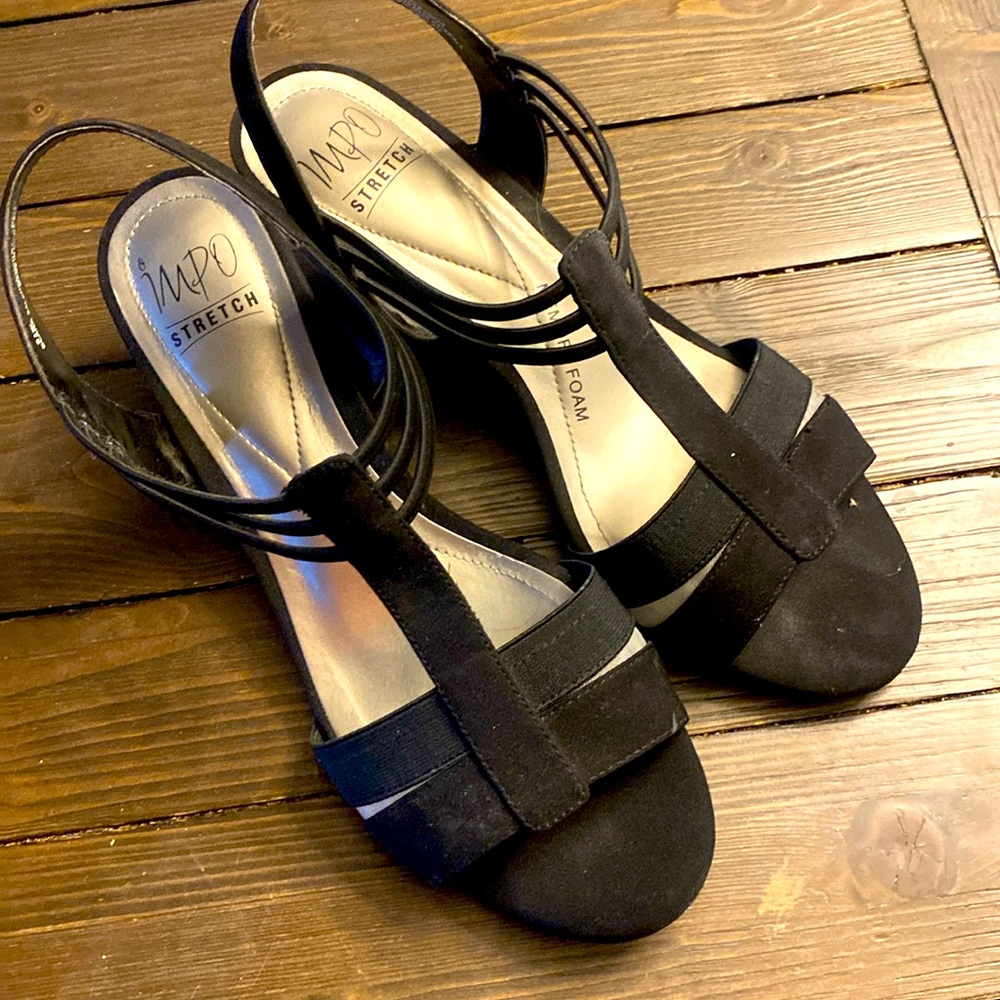 AMAZON IMPO STRETCH BLACK HEELS